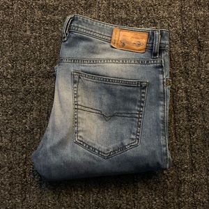 Authentic Men’s Diesel Jeans - Size W30-L32. Style: Regular Slim Tapered(Buster)